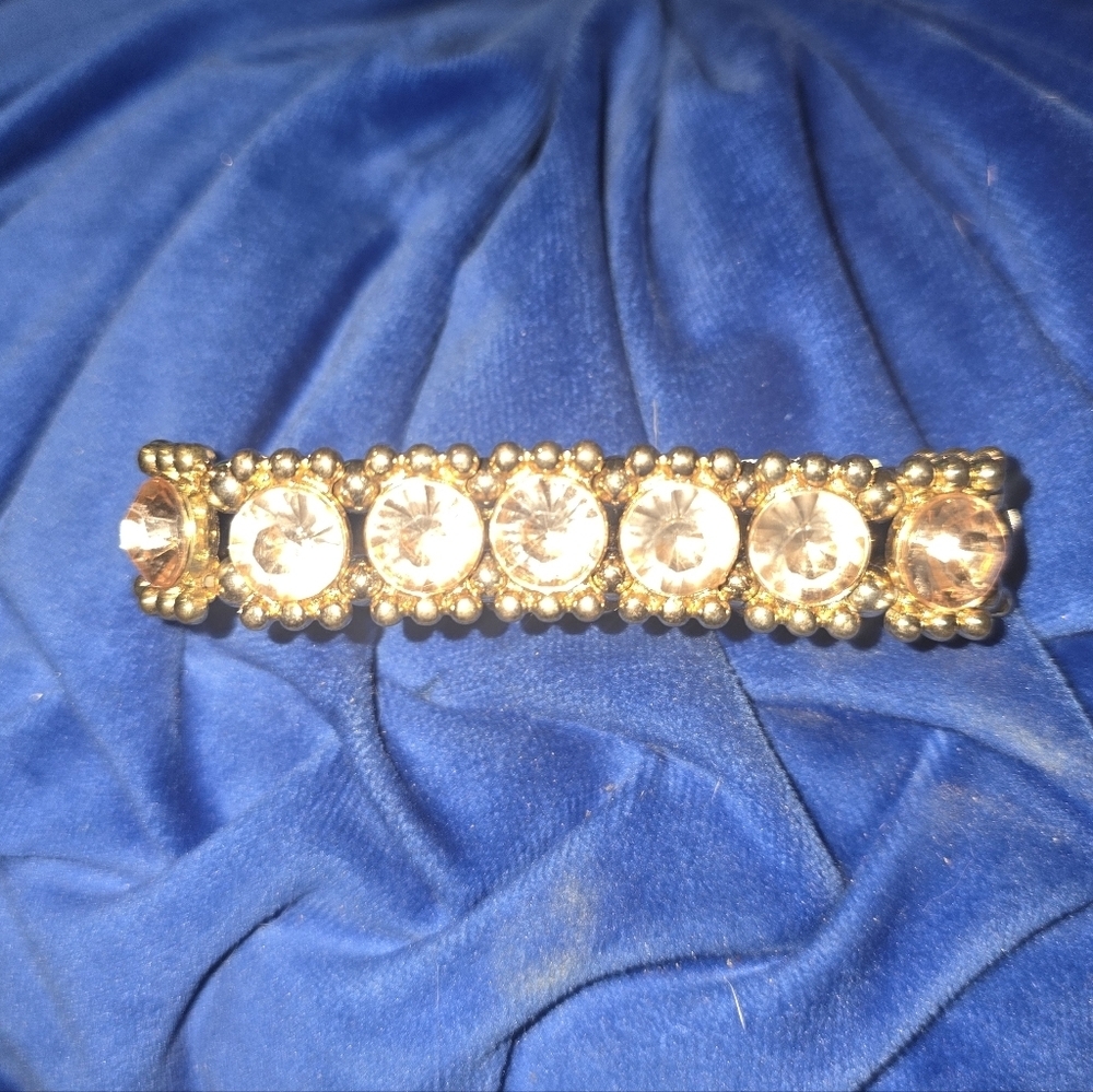 Vintage Stretch Bracelet - Picture 2 of 3